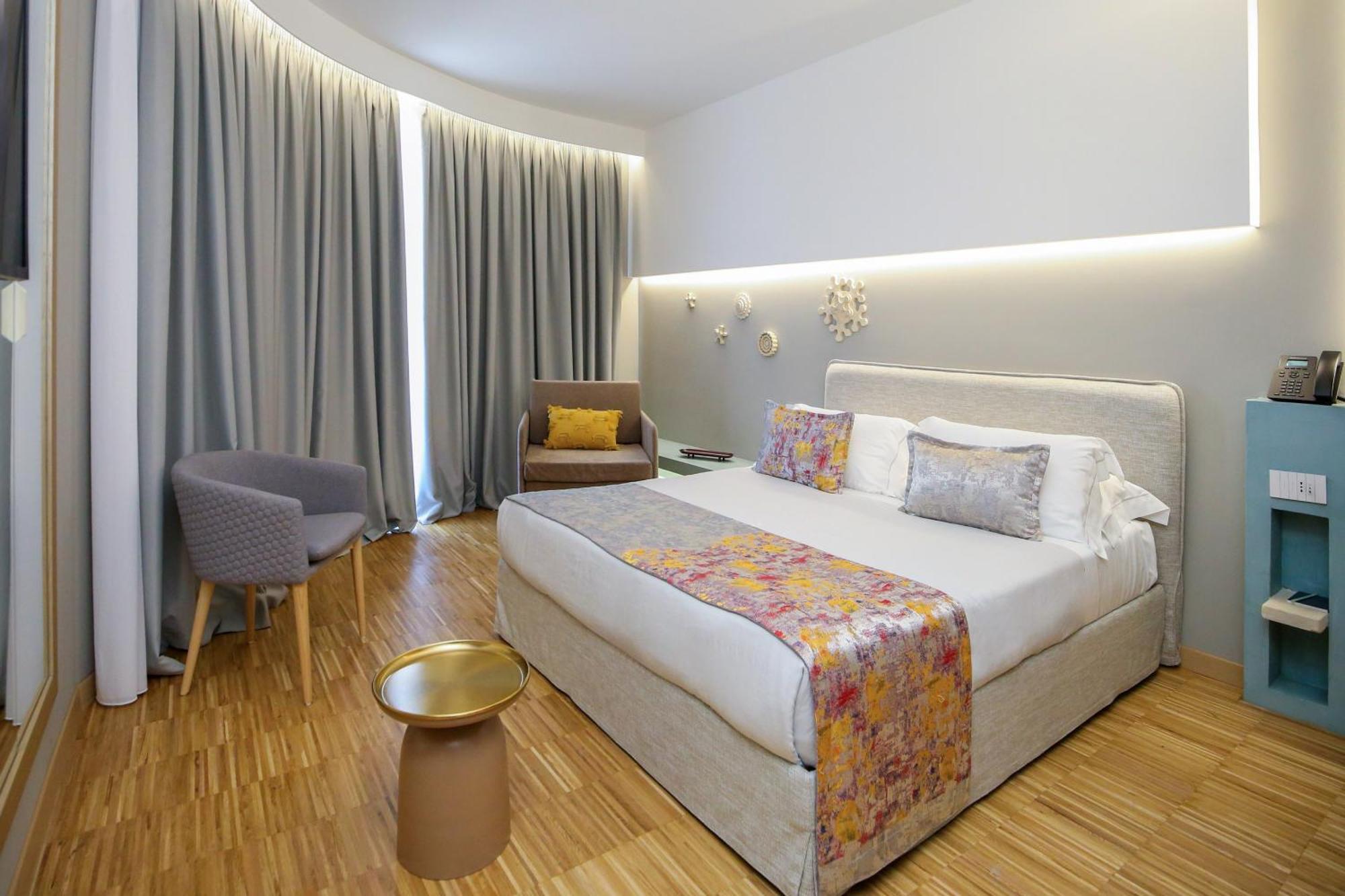 Hotel Vlora Priam, Affiliated By Melia Bagian luar foto