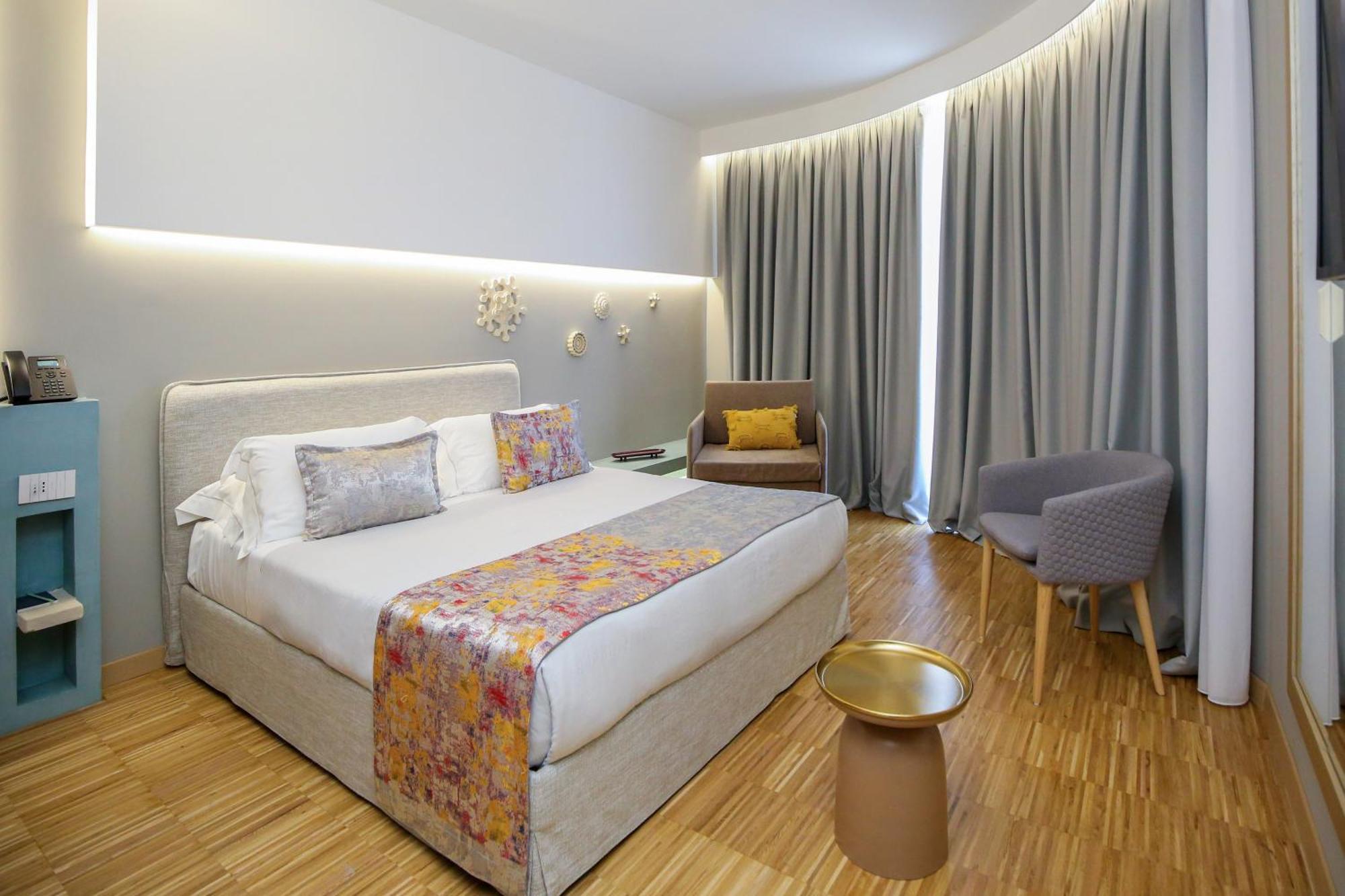 Hotel Vlora Priam, Affiliated By Melia Bagian luar foto